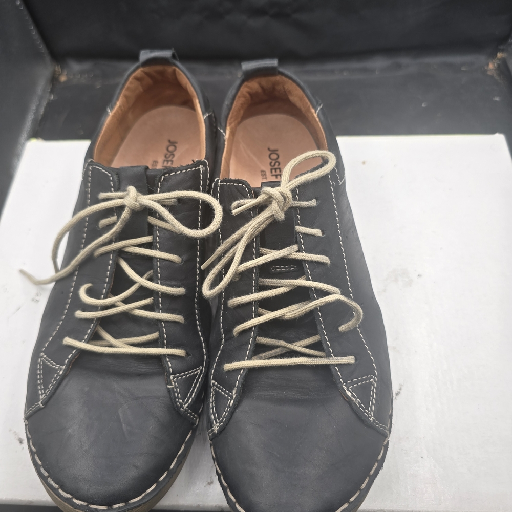Josef Seibel Black Leather Oxfords with Tan Laces